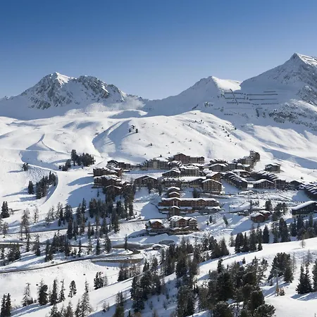 Apartment Cosy Avec Balcon Au Pied Des Pistes Et Proche Des Commerces A Belle Plagne - Fr-1-455-14 *